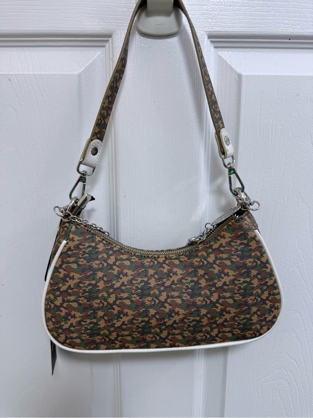 NWT Von Dutch Green Camo Shoulder Bag (MSRP $99) - Picture 8 of 8